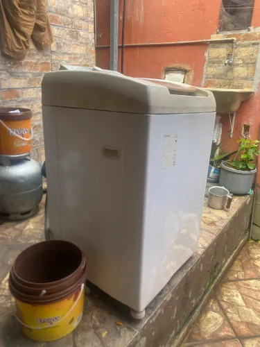 Máquina de lavar Brastemp 11kg - Pará de centrifugar- tem como concerta