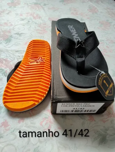 Vende-se chinelos Kenner novos, sensação do verão, consultar cor e numeração, aceita ?...