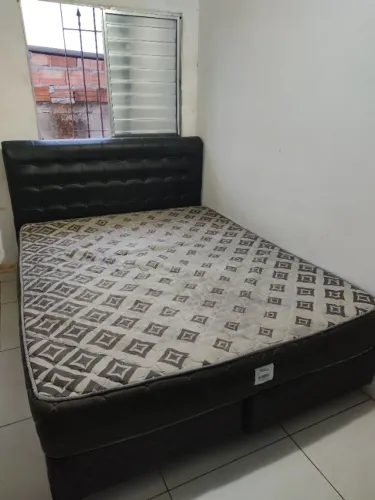 Cama box completa Queen usada