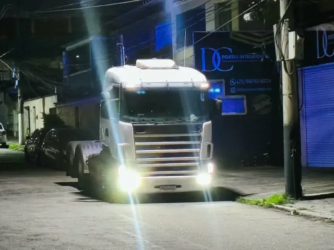 Scania 124 R360