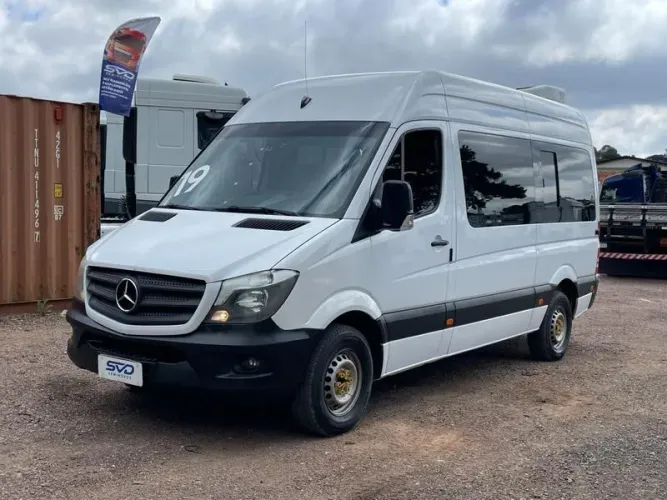 MERCEDES-BENZ SPRINTER MICRO ONIBUS 415 CDI ANO 2019 COM 16 LUGARES - PRONTO PARA RODAR