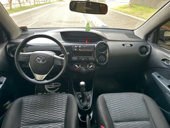 Toyota Etios X 1.3 Flex 16V 5P Mec. 2016