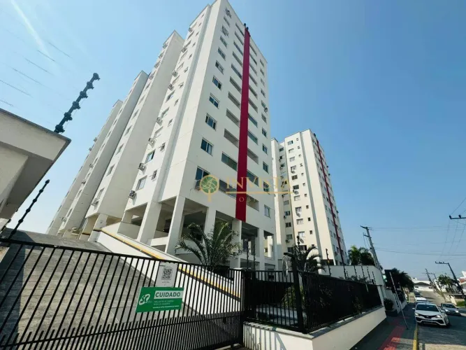 Locação no bairro Pedra Branca! Mobiliado, 2 quartos, 1 vaga de garagem e área de lazer co