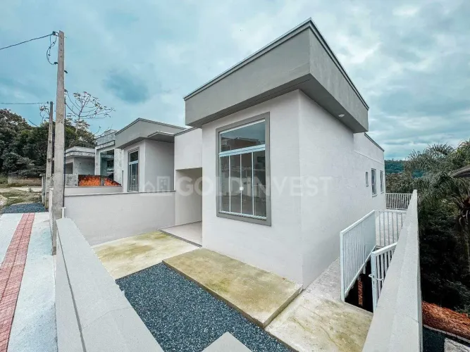 Casa com 3 quartos (1 suíte) no bairro São Pedro (Entrega
