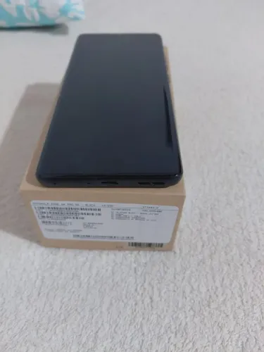 Edge 50 pro 256 de memória 12 de ram. Sem marcas de uso! 