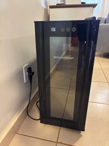 Adega Brastemp 12 garrafas