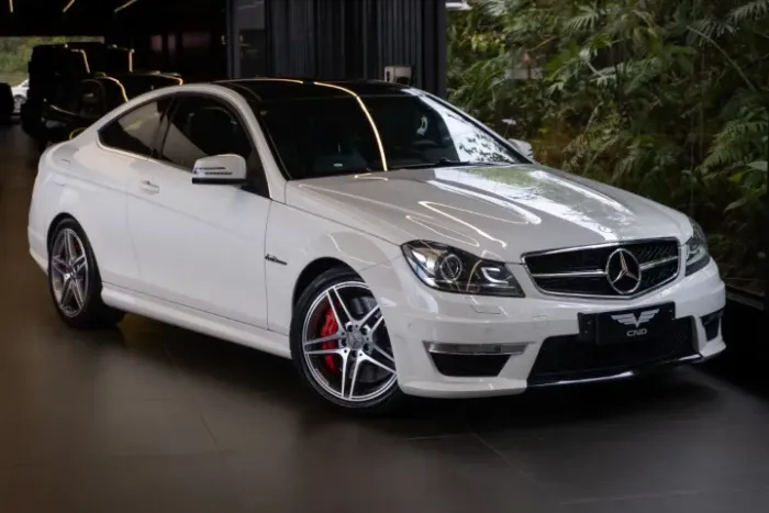 Mercedes-Benz C-63 Coupe AMG 6.2 V8 Aut. 2012