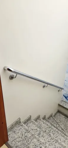 CORRIMÃO (PASSA MÃO) EM AÇO INOX 304 SOB MEDIDA 