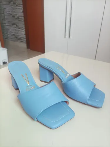 Tamanco feminino Vizzano azul. Tamanho 34.