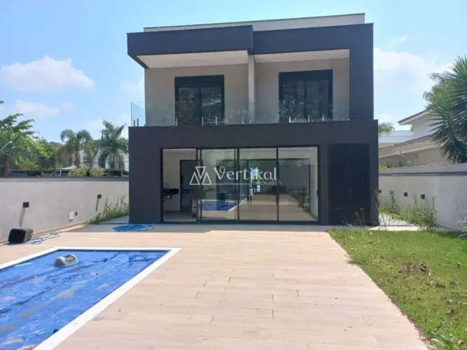 Casa nova a venda no condominio São Paulo II Granja Viana