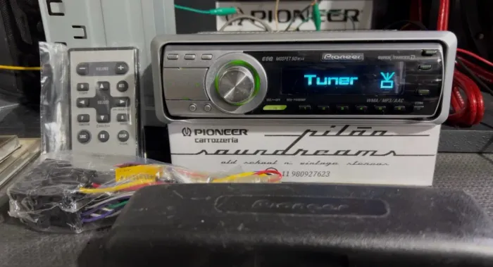 Pioneer Golfinho DEH P6880MP com Bluetooth