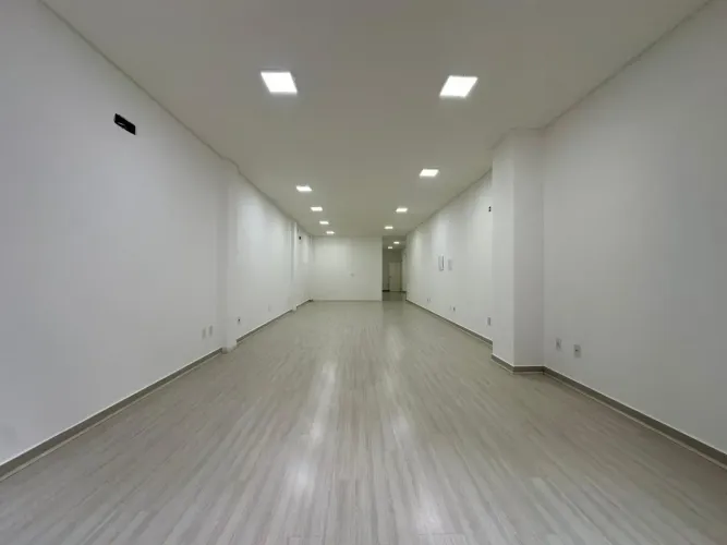 Sala comercial para venda com 125 metros quadrados em Meia Praia - Itapema - SC