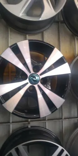 Roda aro 15 zk570 preta com diamantado trevo VW gol 4X100 jogo