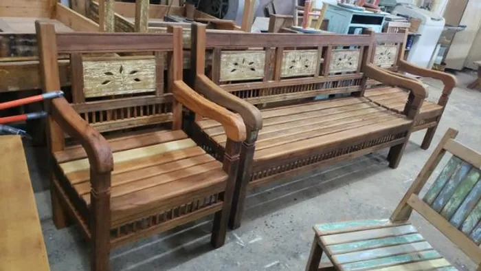 Jogo de Banco Modelo Flor Robusto Demolição Viga