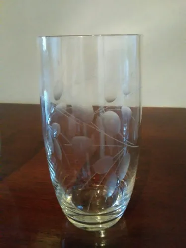 Copos de cristal lapidados da década de 60
