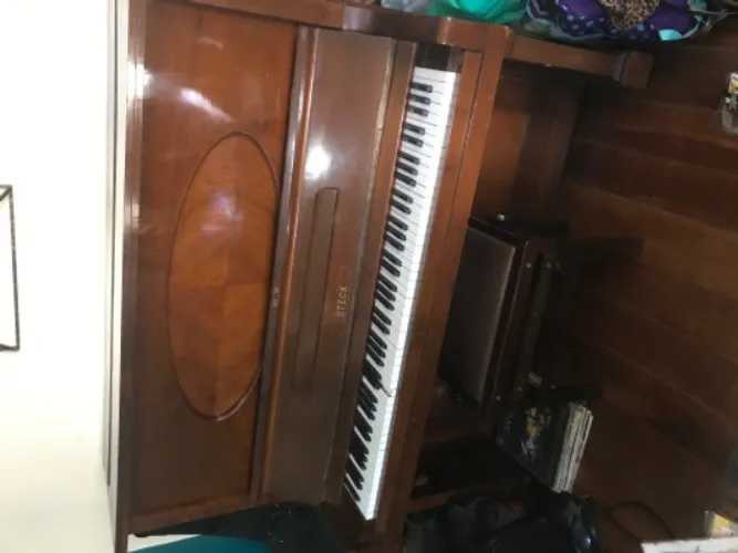 Piano Steck. Alemão armário