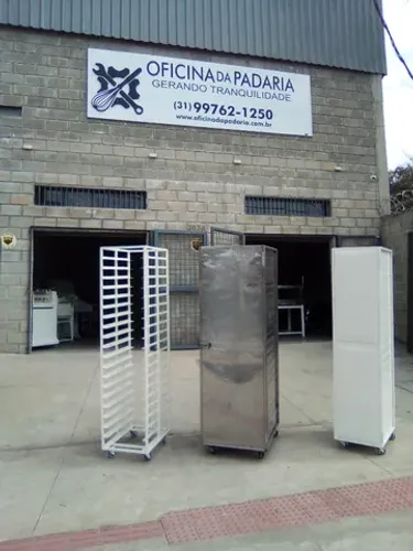 Armários pintados, esqueletos (armários abertos) pintados e em inox - Oficina da Padaria