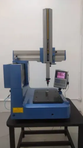 Tridimensional Mitutoyo - QM-M353 com Painel QM-DATA