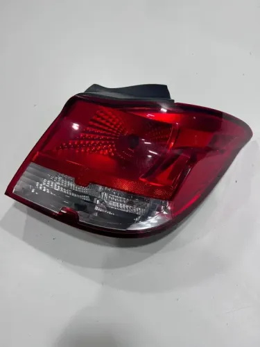 Lanterna Direita Onix 2012 a 2015 original s/recup  