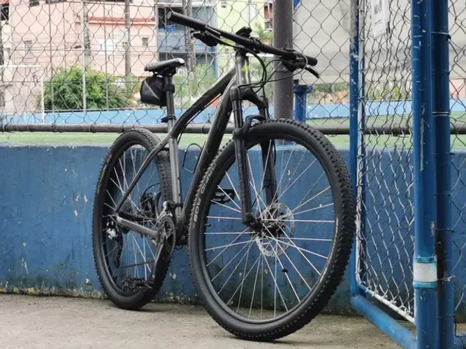 Mountain Bike <br>Specialized Rockhopper 29 - Tamanho 19 (L)