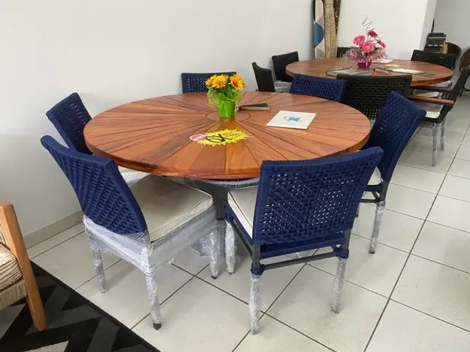 Conjunto mesa e cadeiras externo