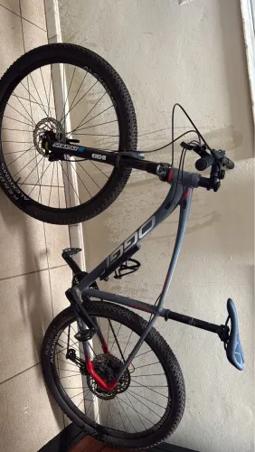 Bicicleta Oggi 7.2 2024 tamanho 17 Aro29
