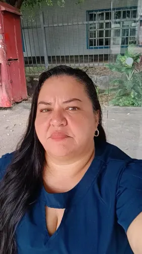 Técnica de enfermagem, cuidadora de idoso e acompanhante hospitalar 