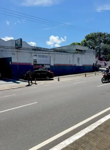 Lote medindo 1.034mt2 todo murado já com estrutura