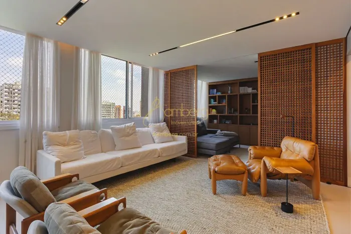 Oásis no meio de São Paulo - Incrível apartamento em um dos condomínios mais tradicionais