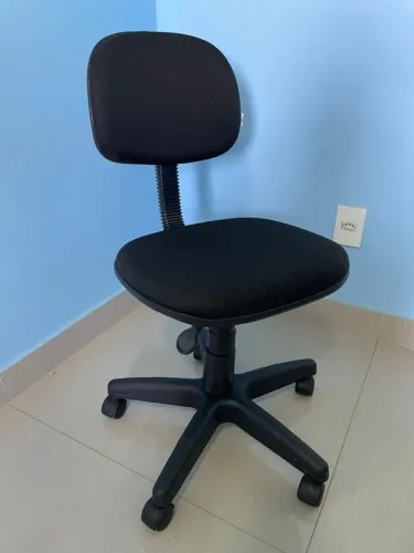 Vendo Excelente Cadeira de Escritório