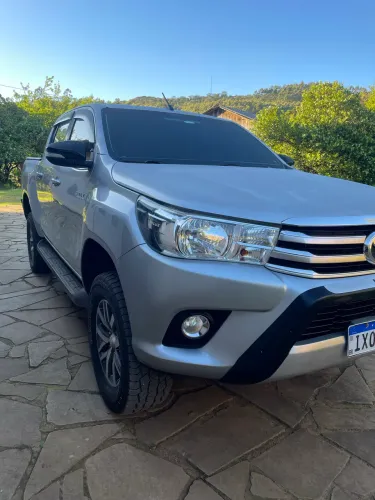 Toyota Hilux CD SR 4X4 2.8 TDI Diesel Aut. 2017