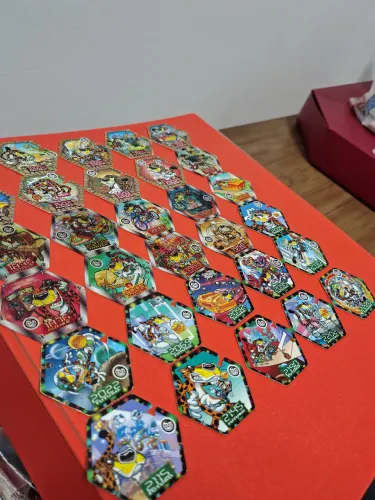 Lote 30 tazos chester máquina do tempo elma chips