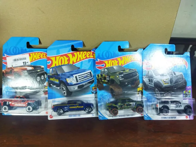 Lote de Pick-ups Hotwheels 3 