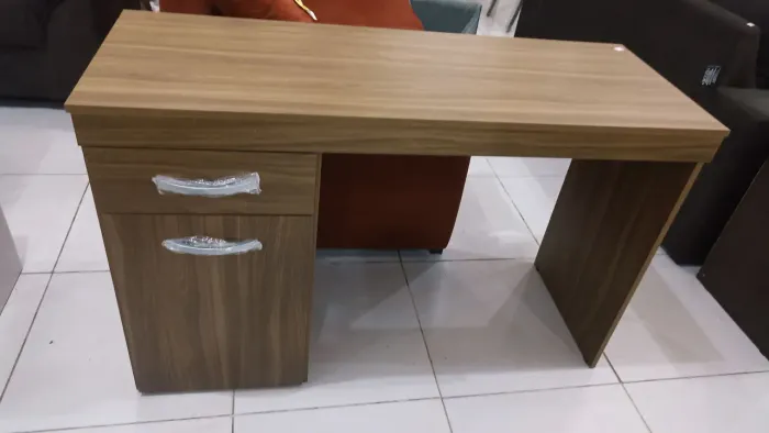 Escrivaninha Moderna com Gaveta-Entrega Grátis!