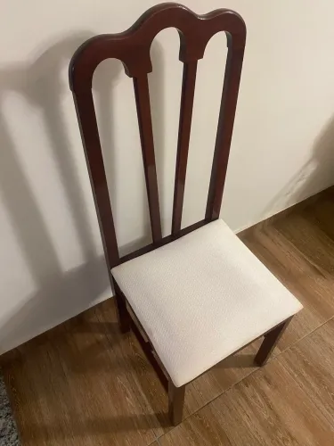 Cadeira em mogno para mesa alto padrão em promoção