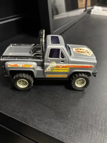Miniatura de Caminhonete Antiga