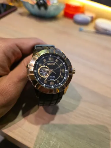 Seiko 4R38-00C0 (Open Heart Automatic, 24 Jewels, 100M)