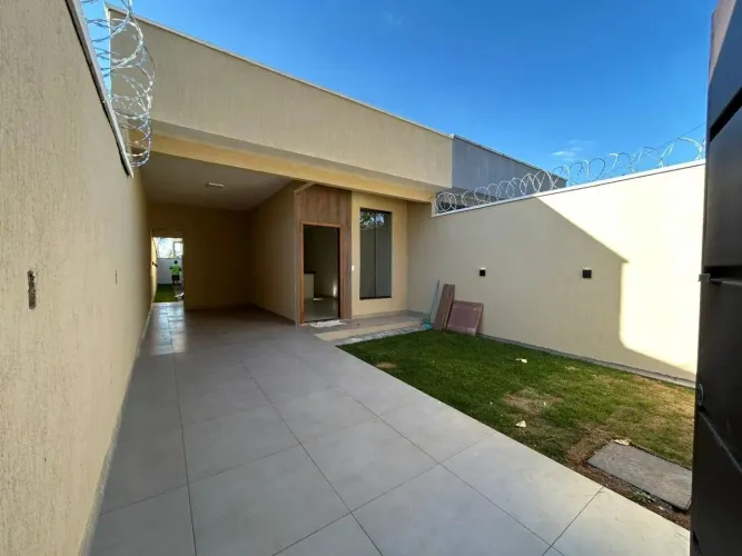 Casa para venda tem 100 metros quadrados com 3 quartos