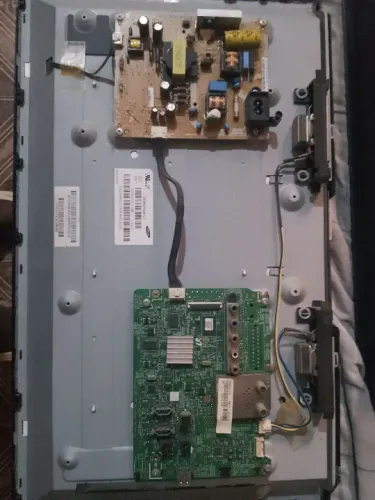 TV Samsung UN26EH4000G Placas