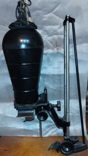 Vendo ampliador fotográfico Krokus, Polonês/ Varsóvia . Para colecionador.
