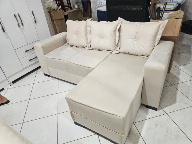 Sofá com chaise novo