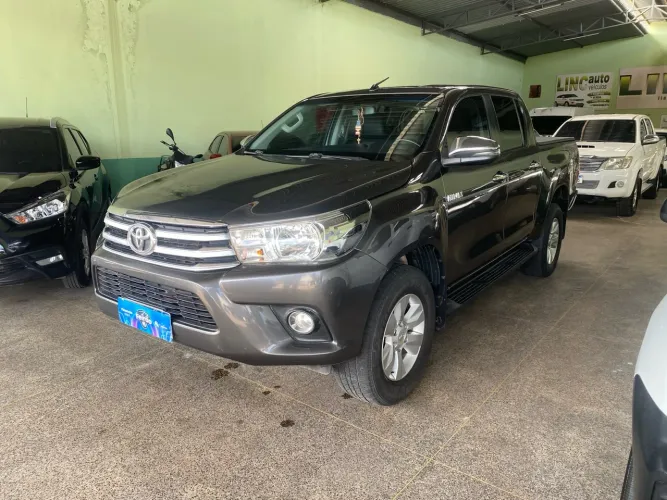 Toyota Hilux CD SRV 4X4 2.8 TDI Diesel Aut. 2018