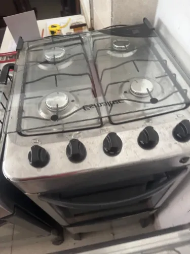 Fogão 4 bocas com forno Esmaltec