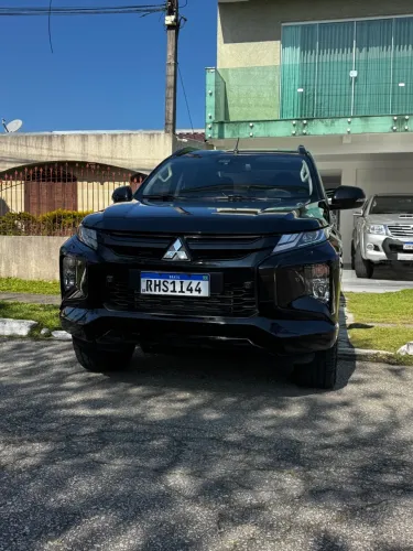 Mitsubishi L200 Triton Sport HPE-S 2.4 Diesel 4x4 Automática - 2022