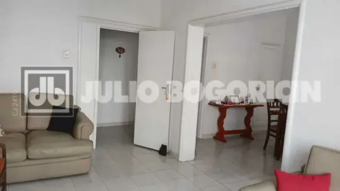 HADDOCK LOBO - ESQUINA CAMPOS SALES - 2 SALAS - 3 QUARTOS - SUITE - DEPENDENCIA