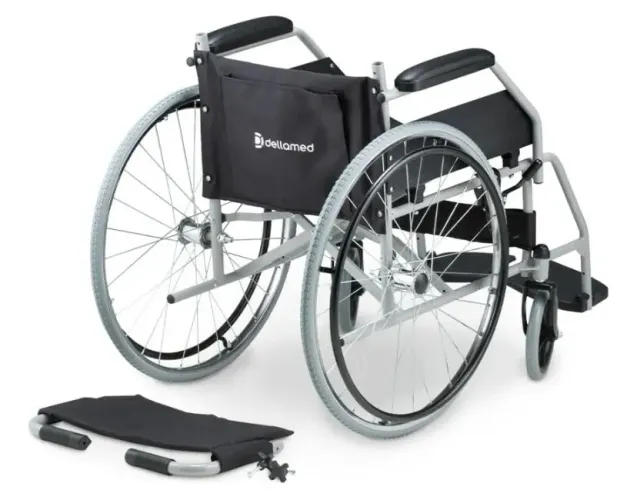 Na caixa Cadeira de Rodas Dellamed Confortável