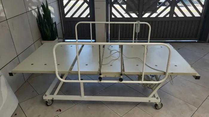 Cama hospitalar elétrica