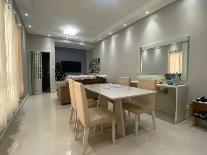 Apartamento á venda com 4 quartos 1 suíte no Gonzaga, em Santos