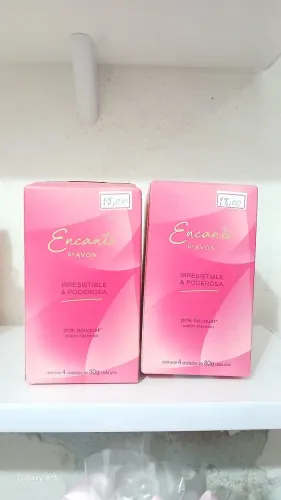 Caixa de sabonete avon.
