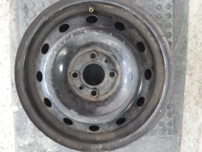 Roda de ferro aro 14 preta Ford Courier 4x108 usadas